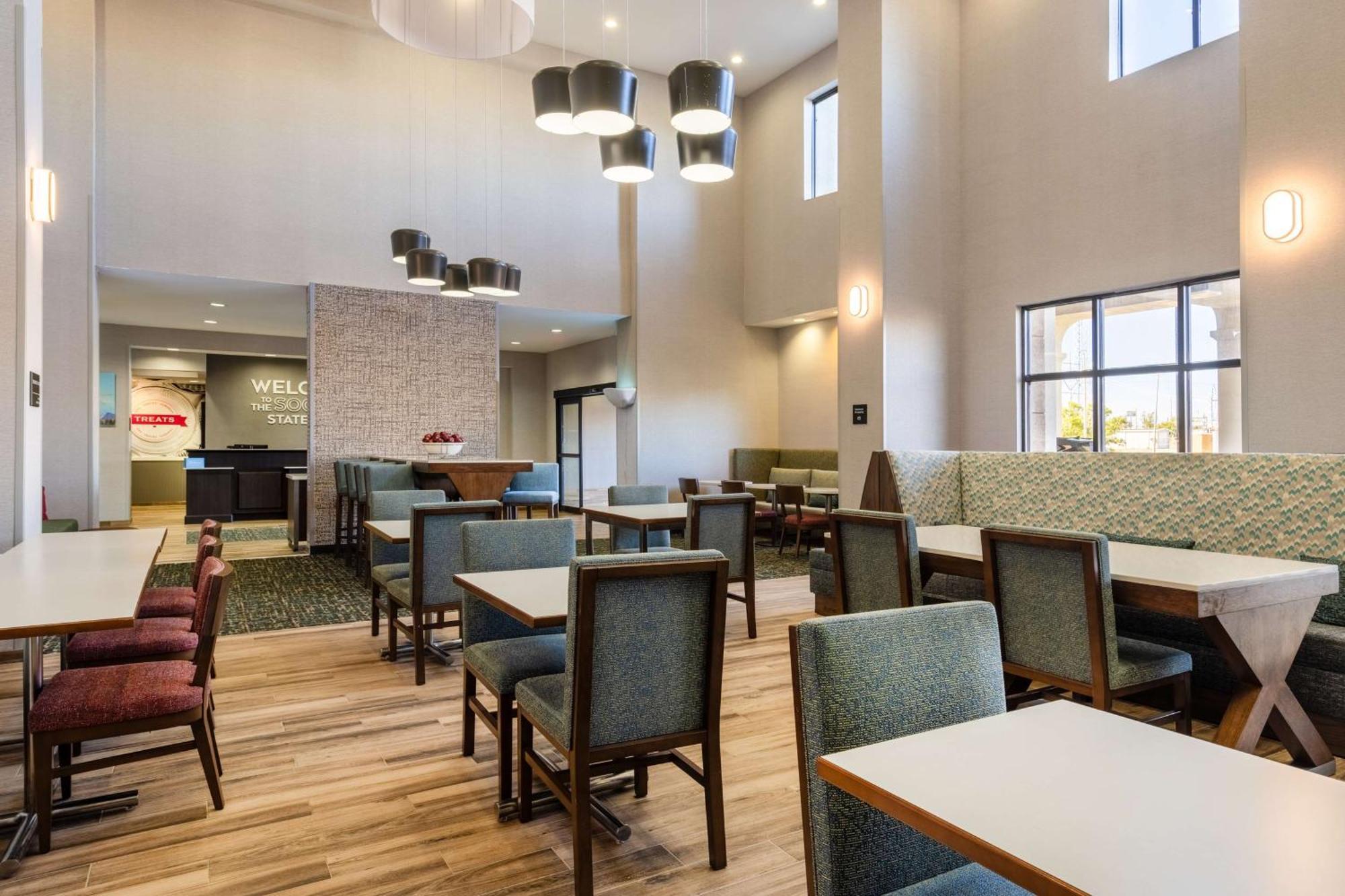 Hampton Inn & Suites Woodward Extérieur photo